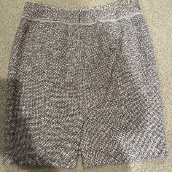 Ann Taylor Wool Tweed cream and gold skirt - size 8 EUC. - Picture 5 of 6